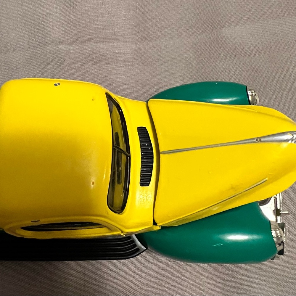Golden Wheel Diecast 1940 Ford Bank Mountain Dew Ya-hooo! Metal Truck - Picture 3 of 11
